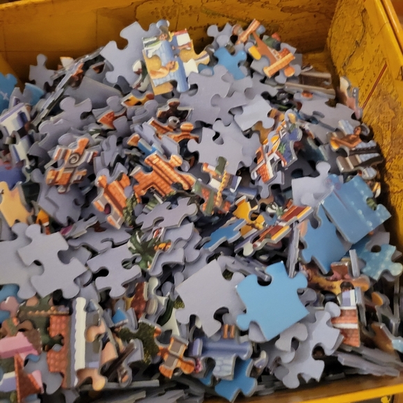 2 Jigsaw Puzzles By Dowdle - Picture 7 of 8